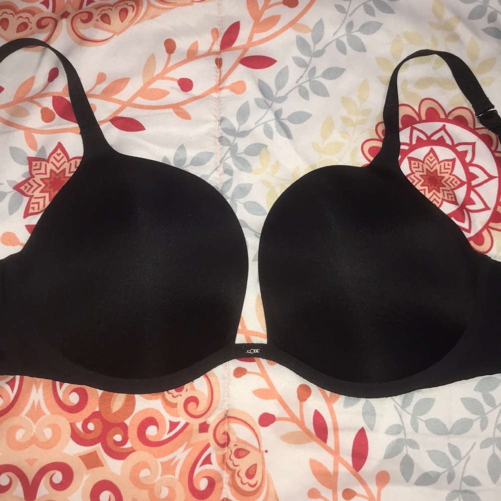 VS Black Push-Up Bra // 38D